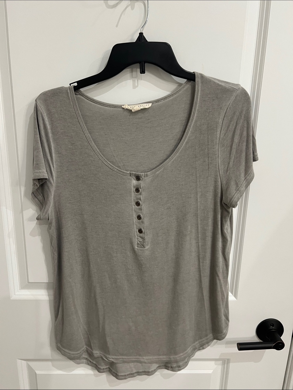 Jane & Delancey Women's Super Soft Gray Short-Sleeve Henley Top Size M